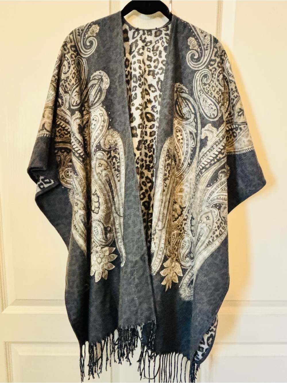 Chico's Charcoal and Cream Paisley Fringed Shawl (Reversible)